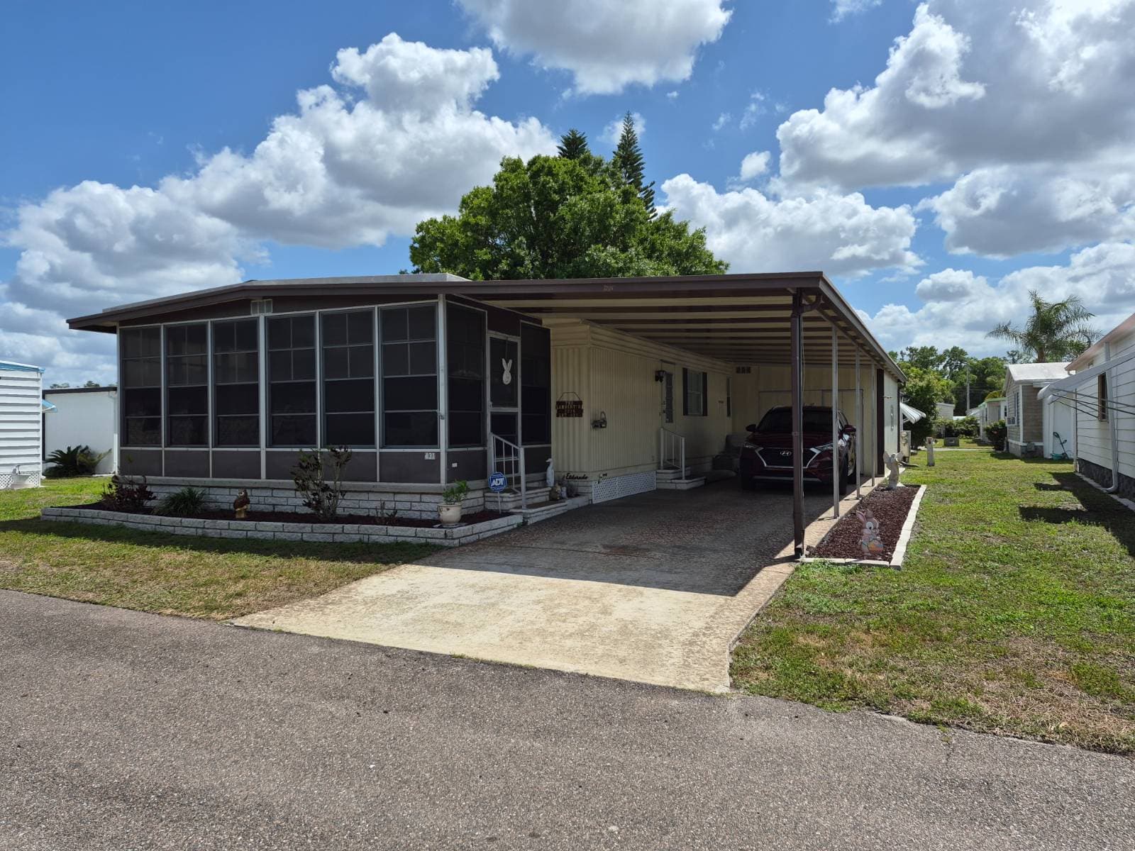 Manufactured home in New Port Richey, FL 34653