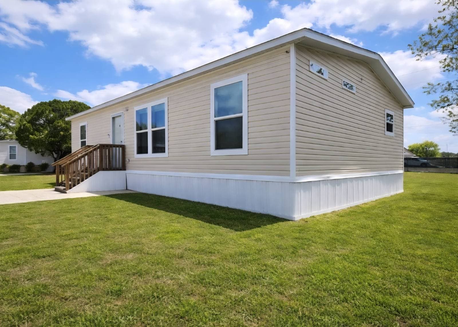 Manufactured home in Orlando, FL 32826
