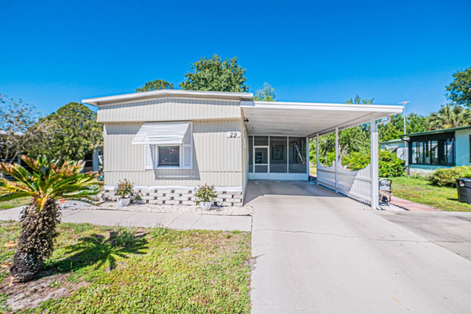 Manufactured home in Fruitland Park, FL 34731