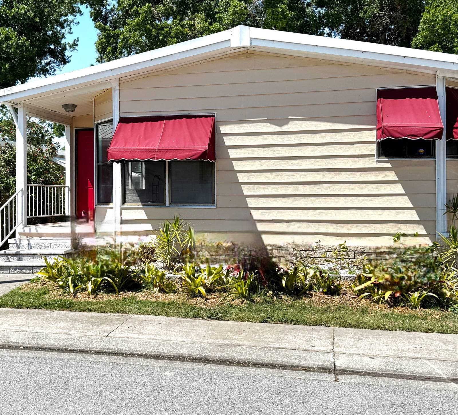 Manufactured home in LARGO, FL 33771