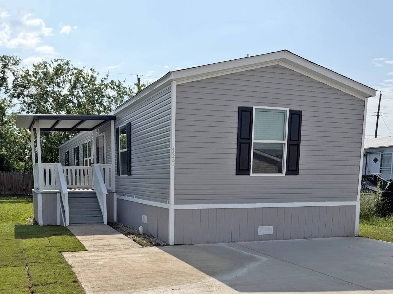 Manufactured home in Newark, TX 76071