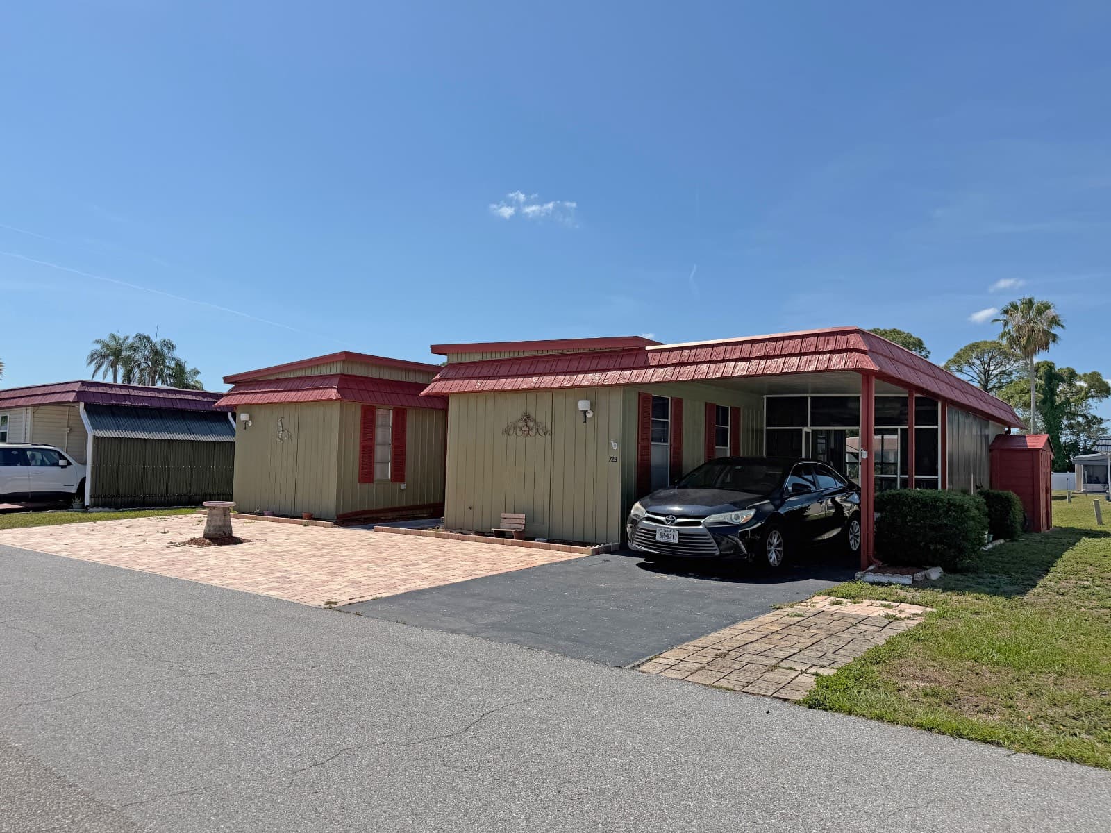 Manufactured home in Largo, FL 33771