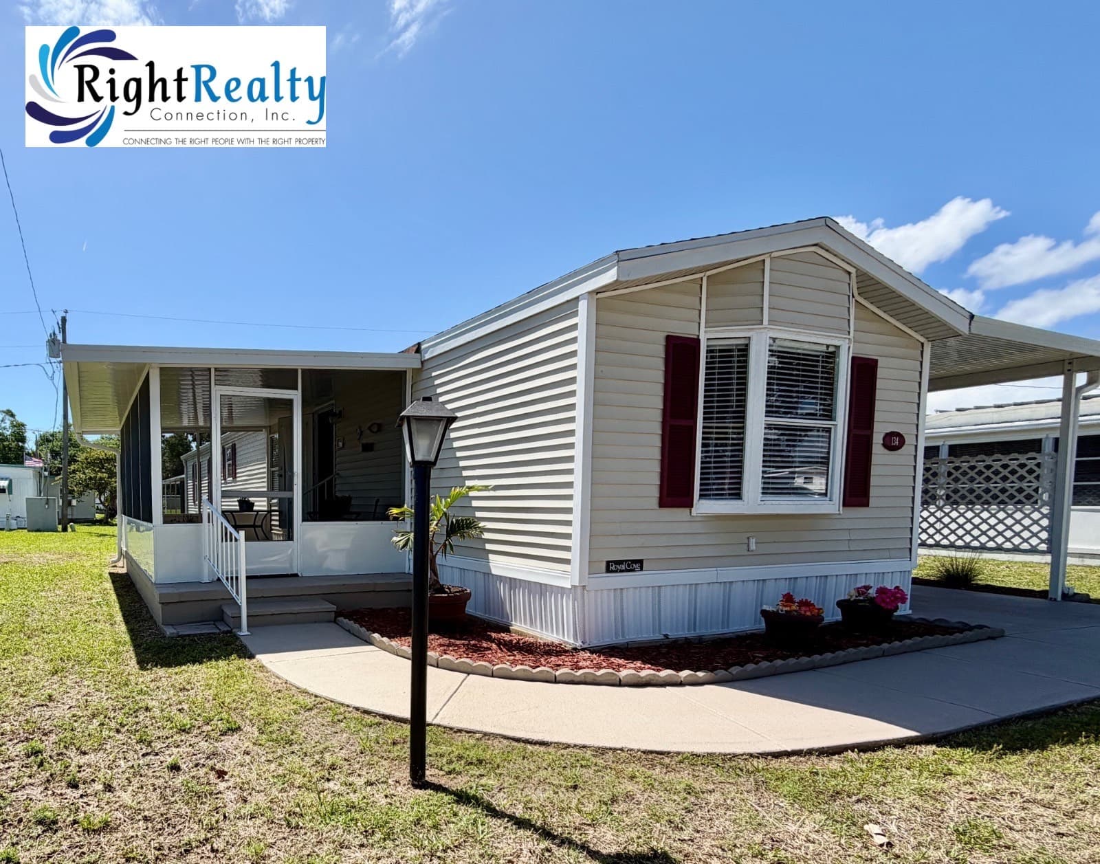 Manufactured home in South Daytona, FL 32119