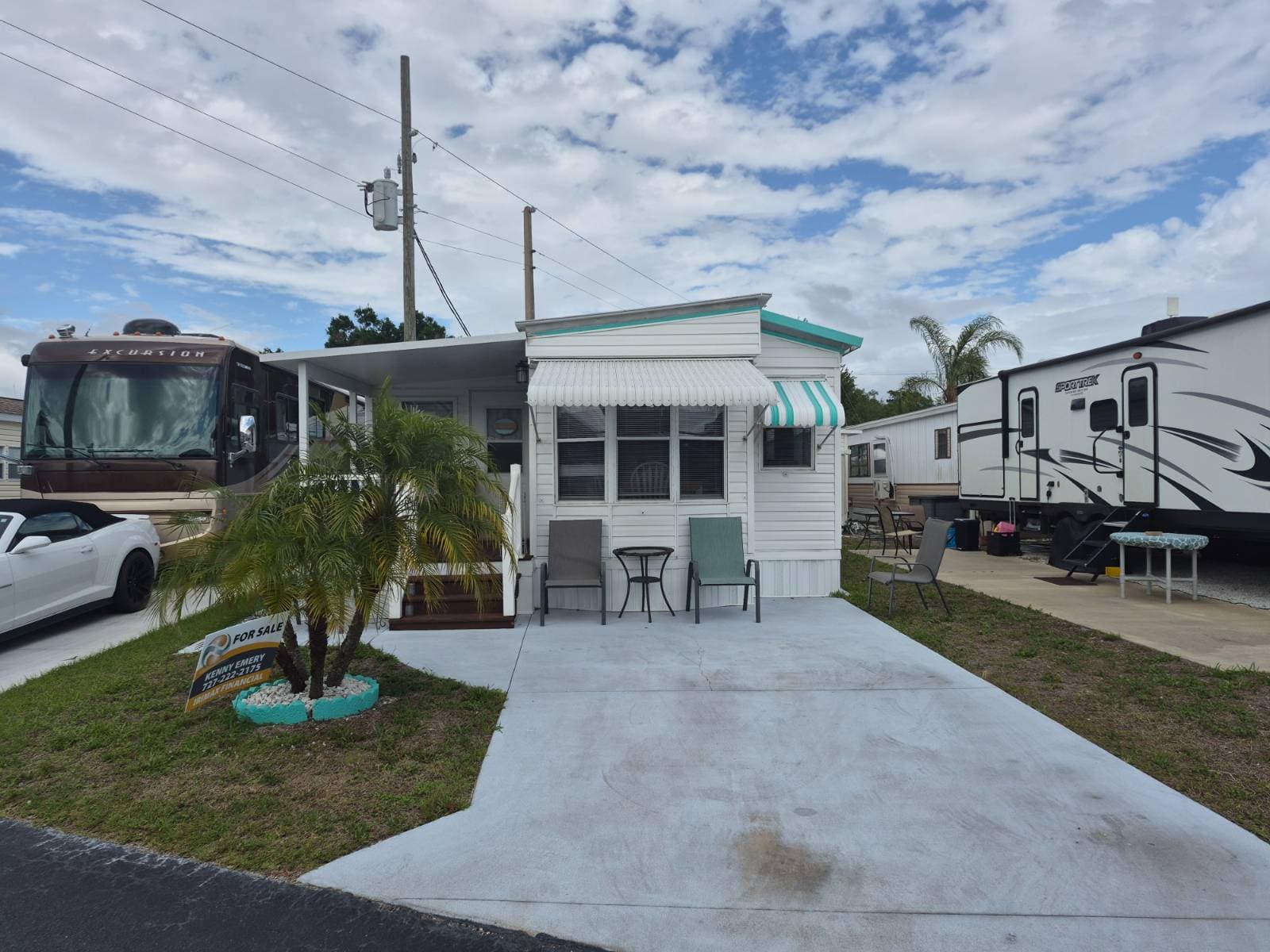 Manufactured home in Largo, FL 33771