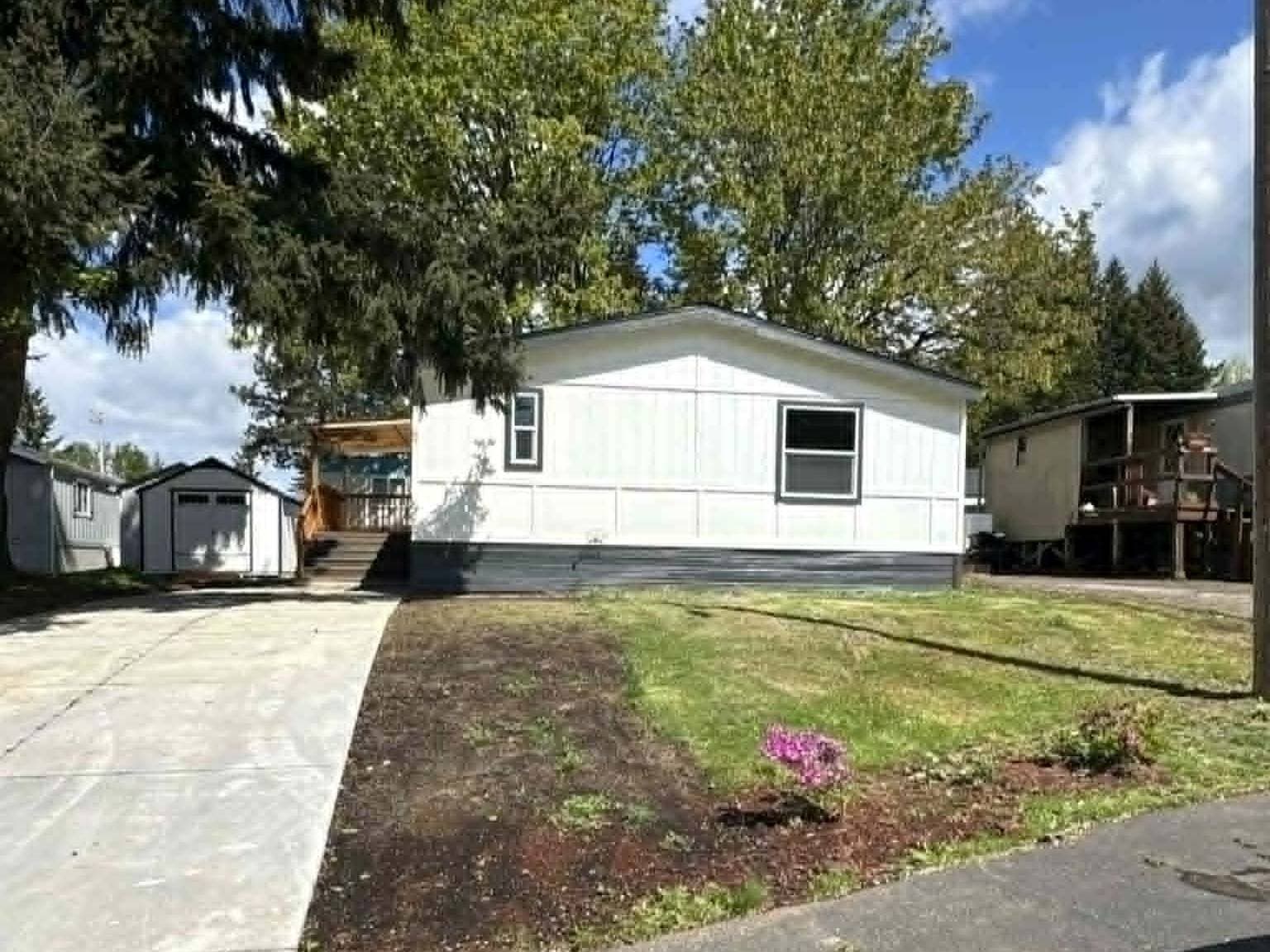 Manufactured home in Oregon City, OR 97045