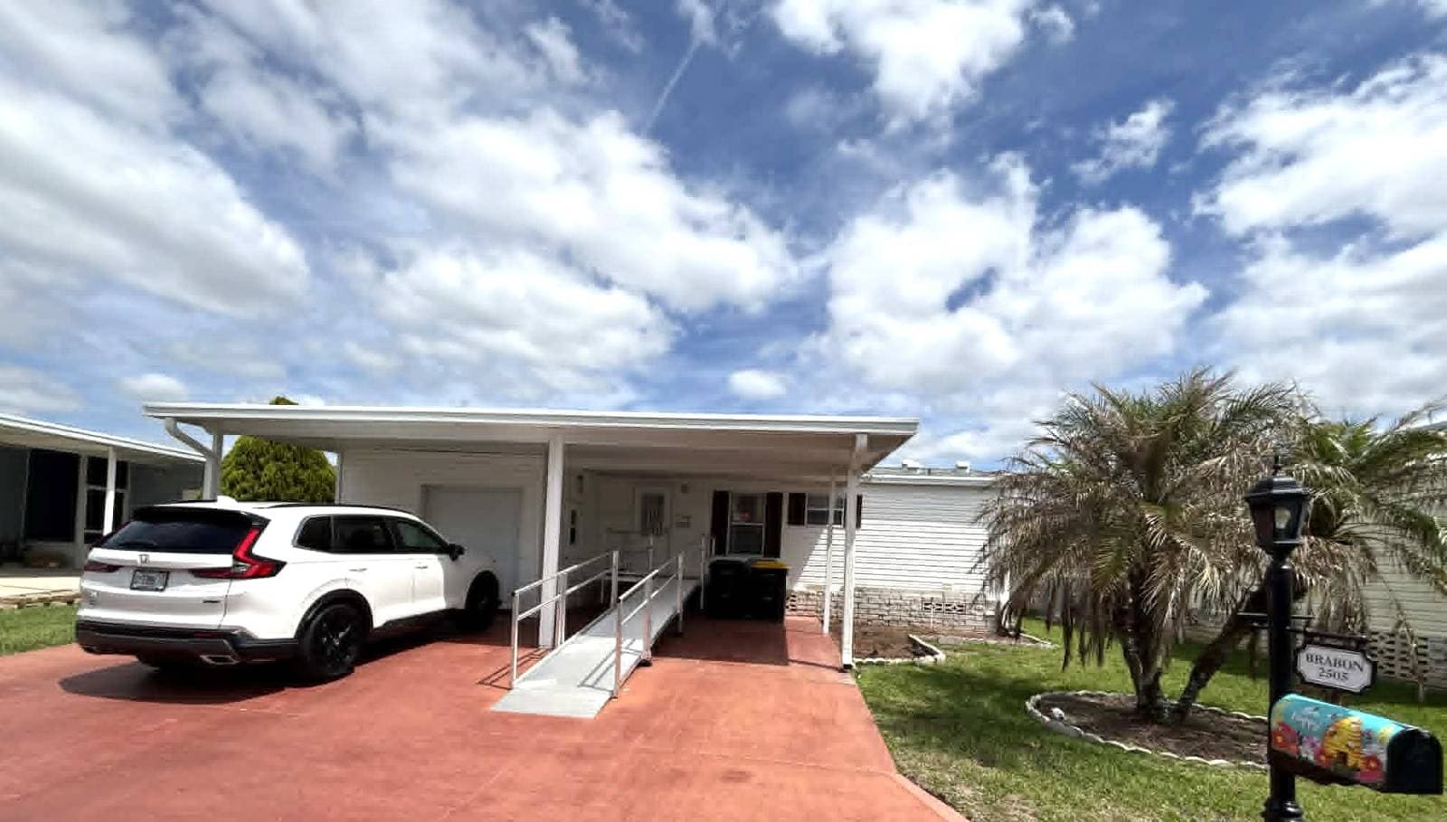 Manufactured home in Winter Haven, FL 33881