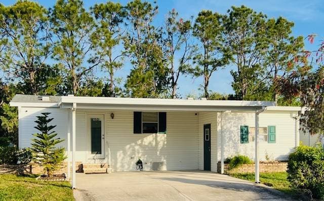 Manufactured home in Parrish, FL 34219