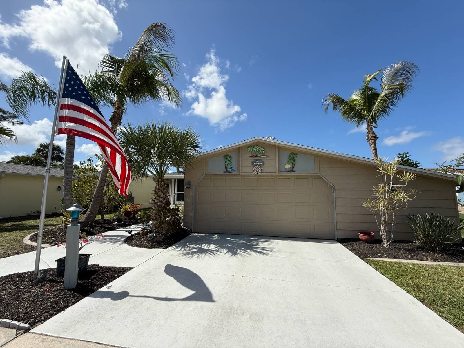 Manufactured home in NORTH FT MYERS, FL 33903