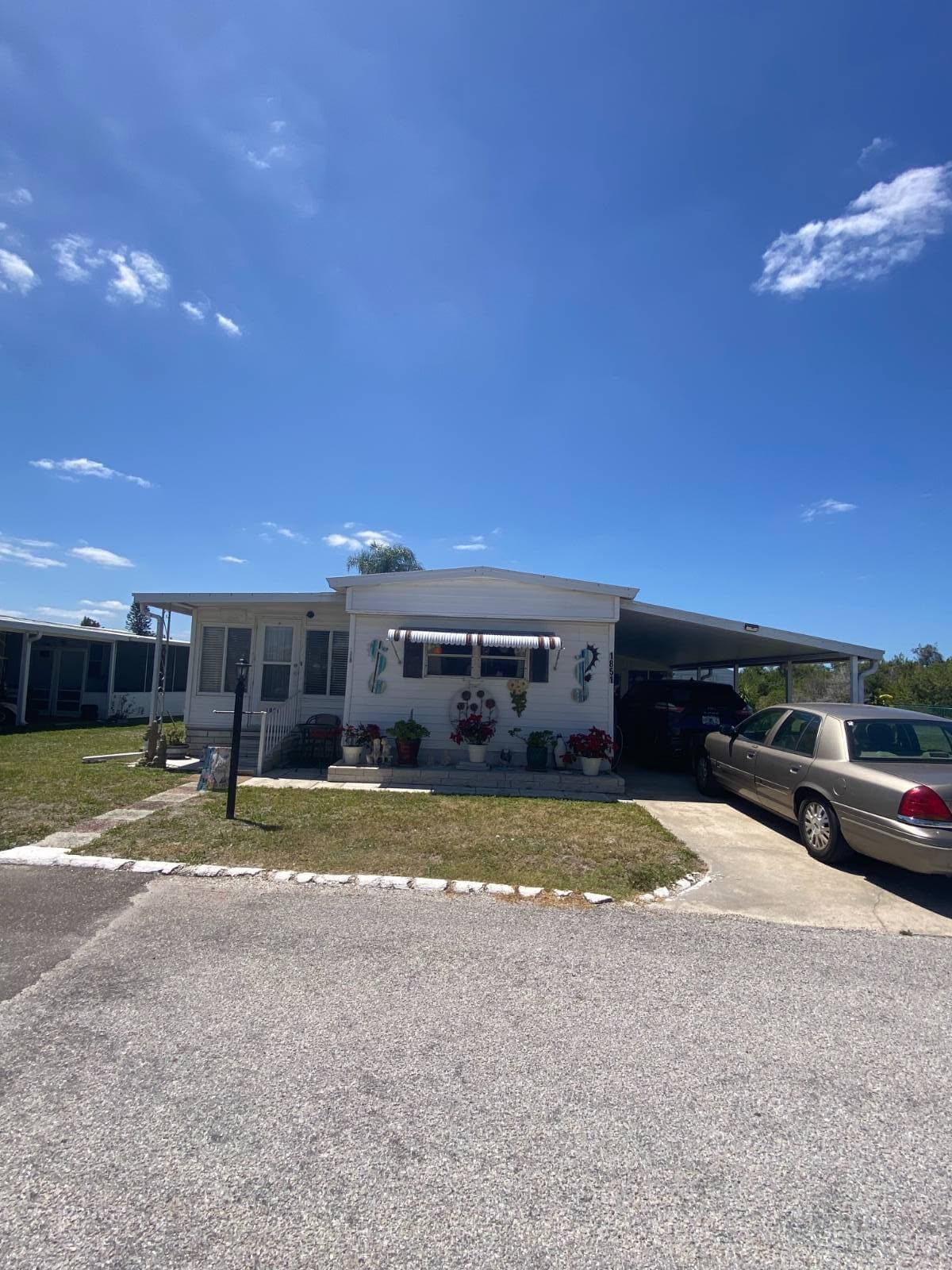 Manufactured home in Ruskin, FL 33570