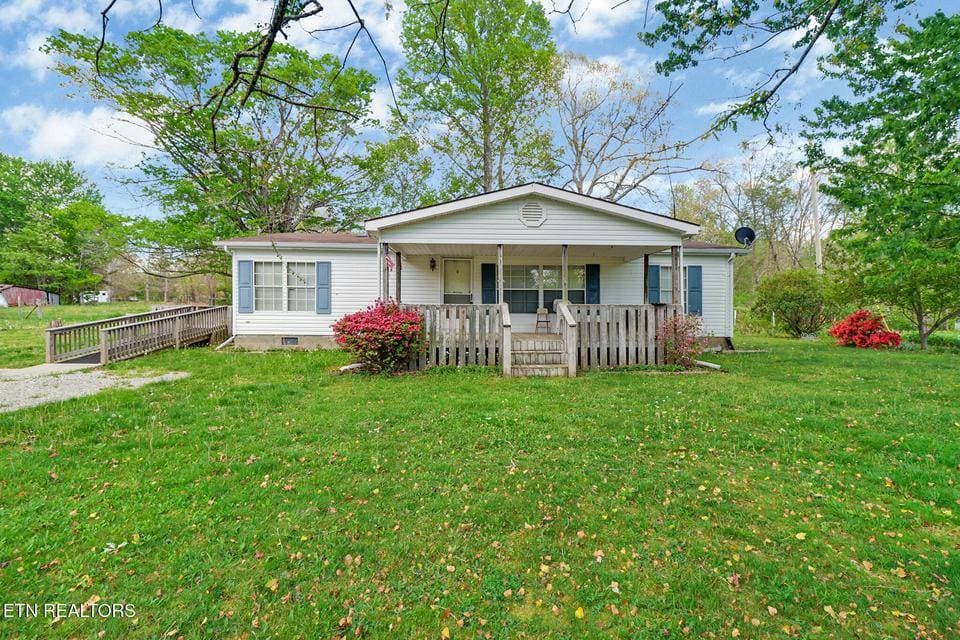 Manufactured home in Clarkrange, TN 38553