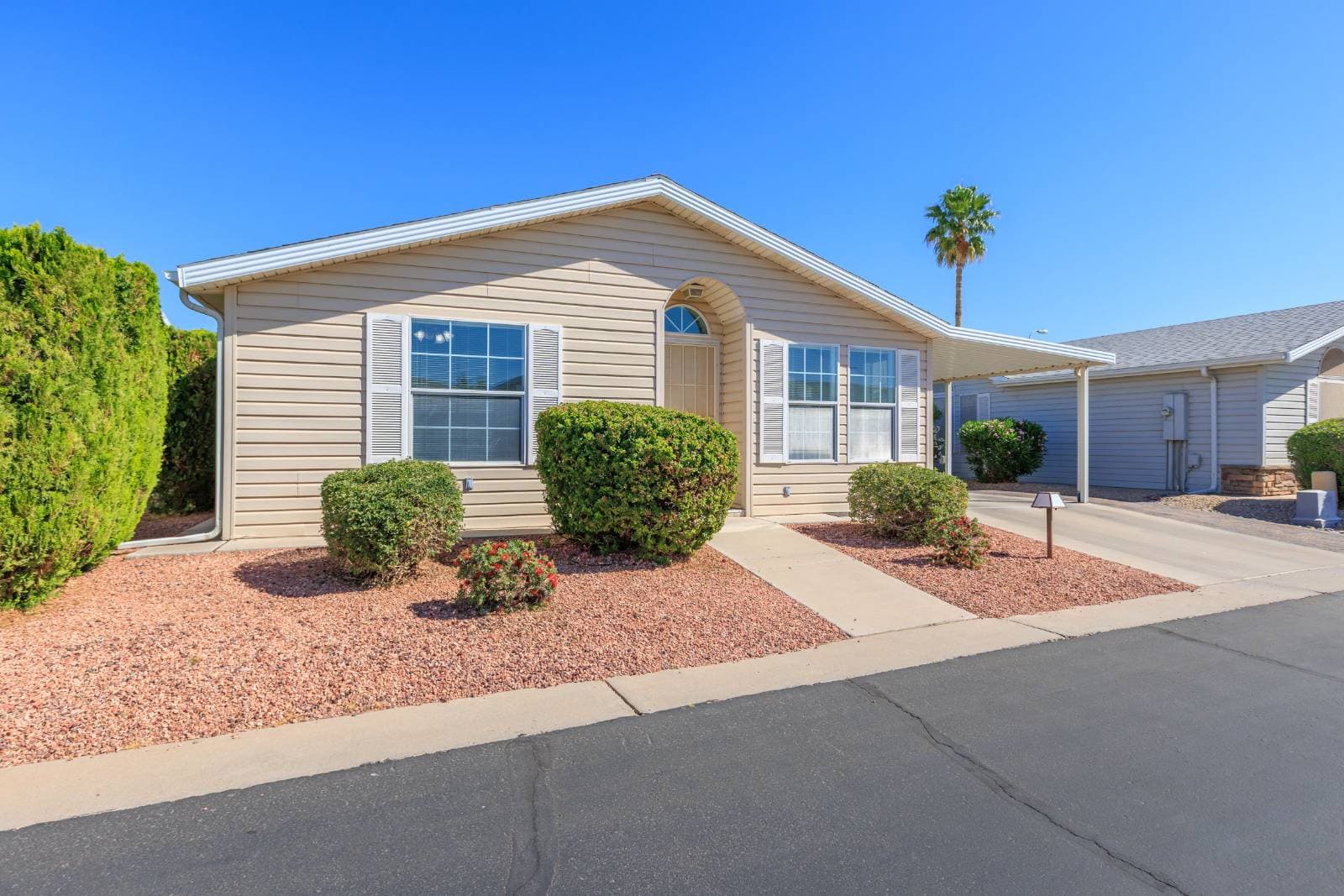 Manufactured home in Mesa, AZ 85209