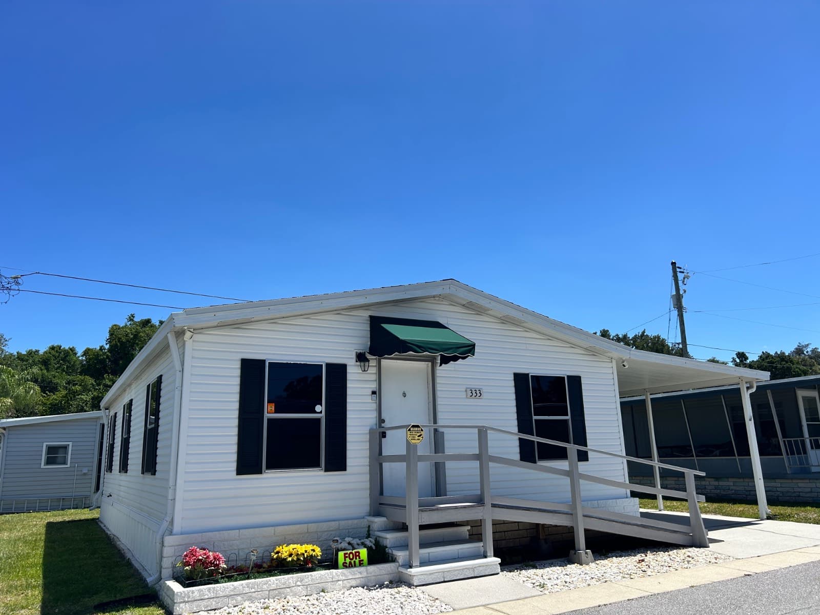 Manufactured home in CLEARWATER, FL 33764