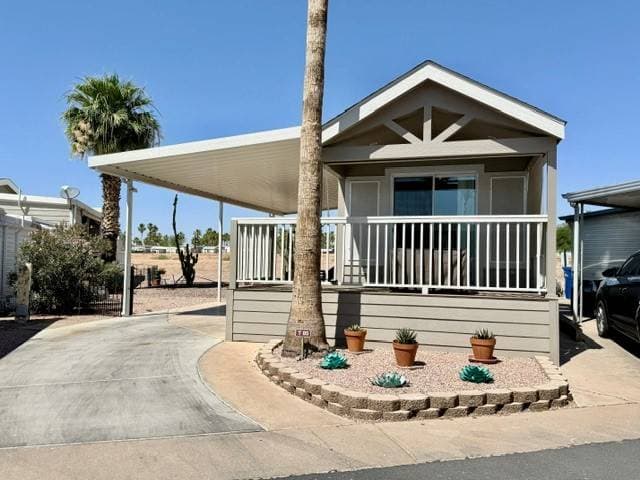 Manufactured home in Mesa, AZ 85205