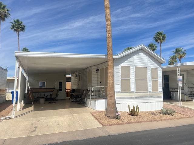 Manufactured home in Mesa, AZ 85205