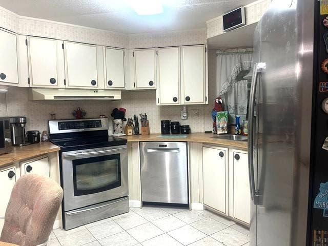Manufactured home in NORTH FT MYERS, FL 33917