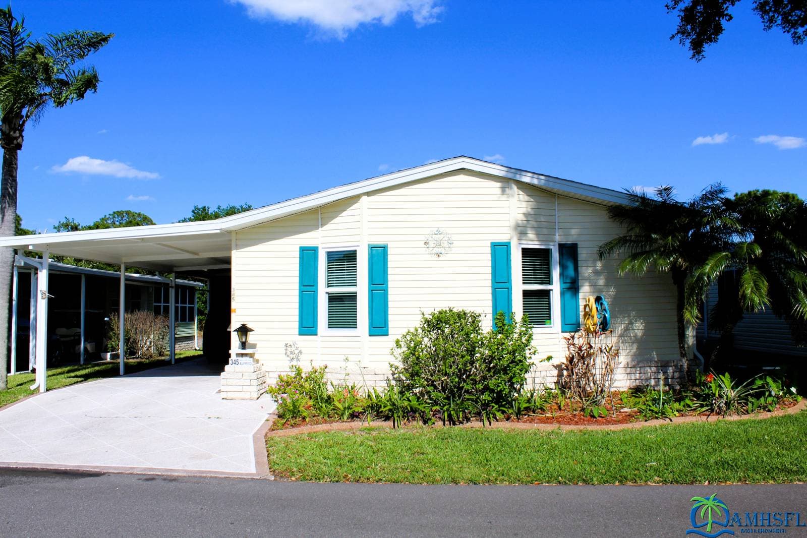 Manufactured home in Lake Placid, FL 33852