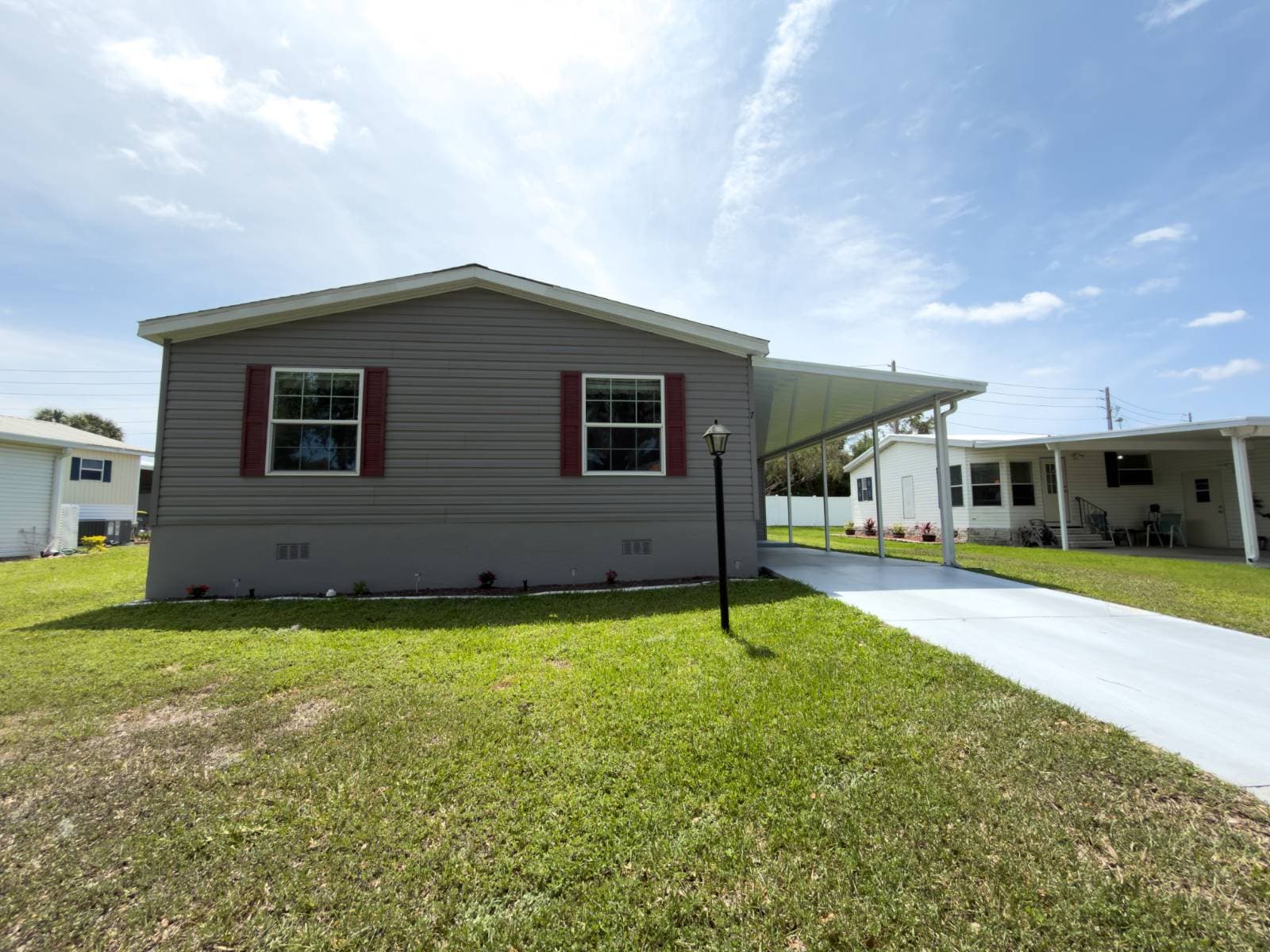 Manufactured home in Leesburg, FL 34748