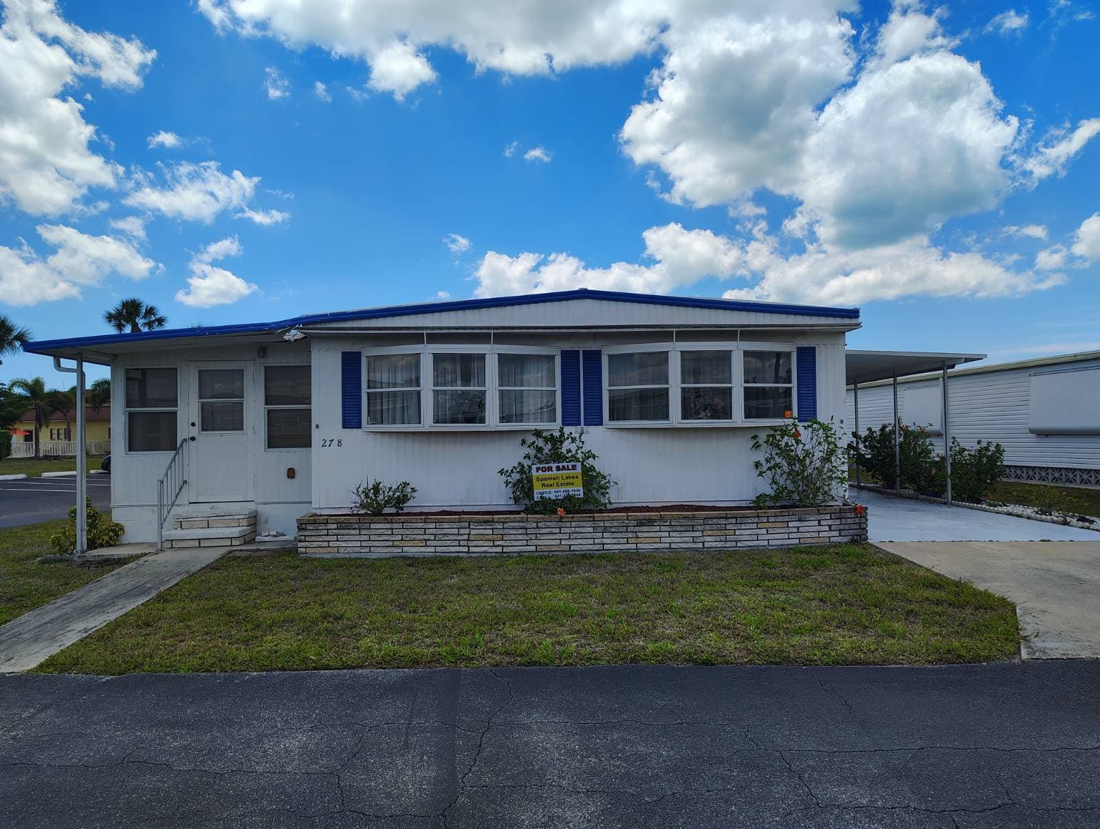 Manufactured home in Nokomis, FL 34275