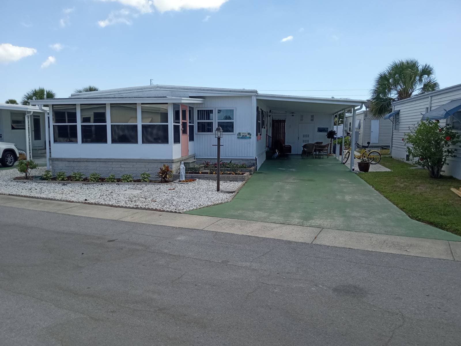 Manufactured home in St Petersburg, FL 33708
