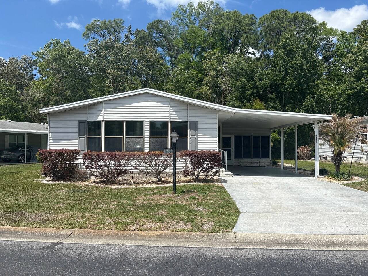 Manufactured home in Spring Hill, FL 34607