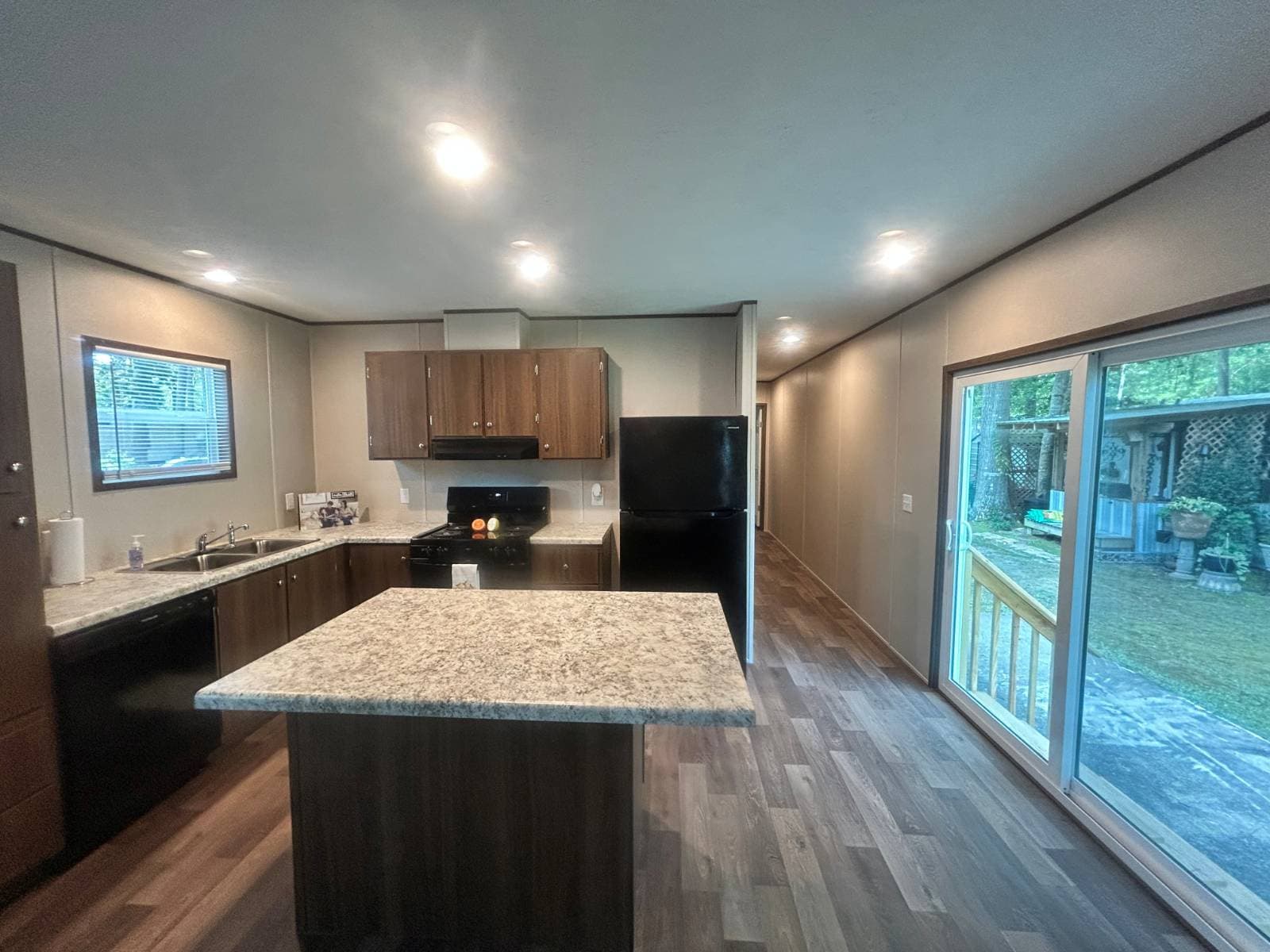 Manufactured home in Rainbow City, AL 35906