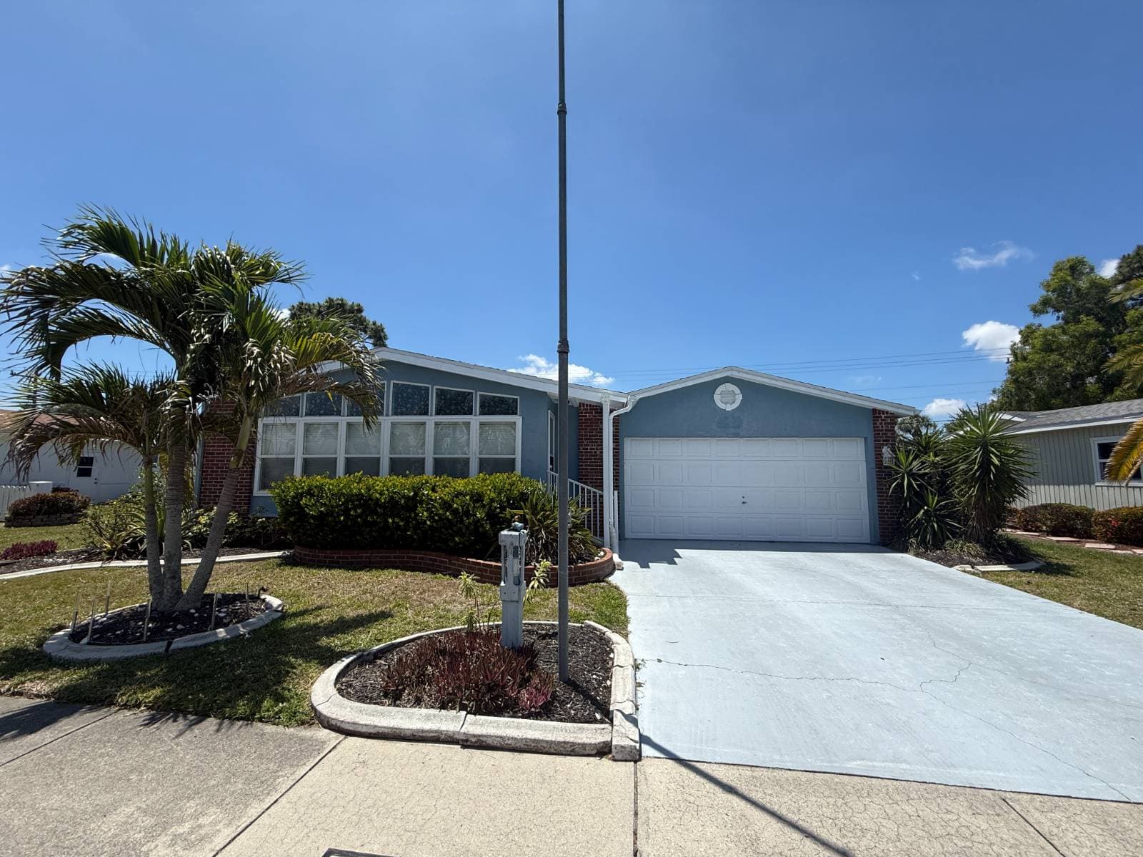 Manufactured home in NORTH FT MYERS, FL 33903