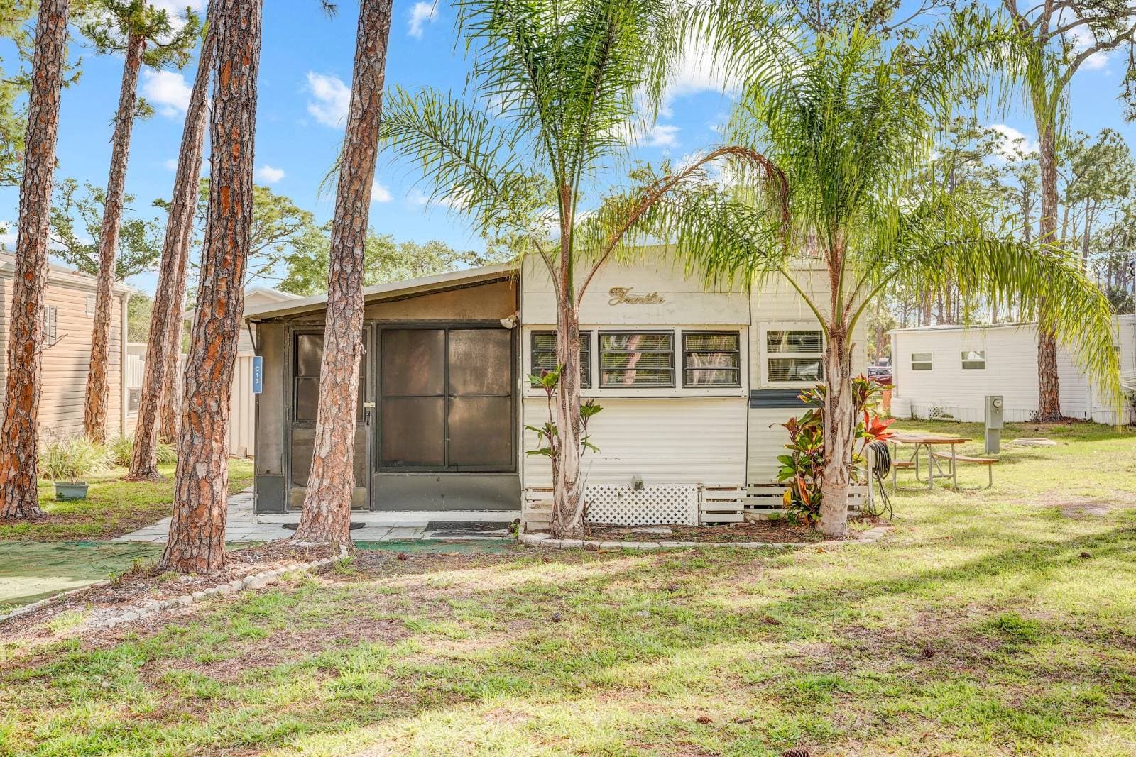 Manufactured home in Venice, FL 34293