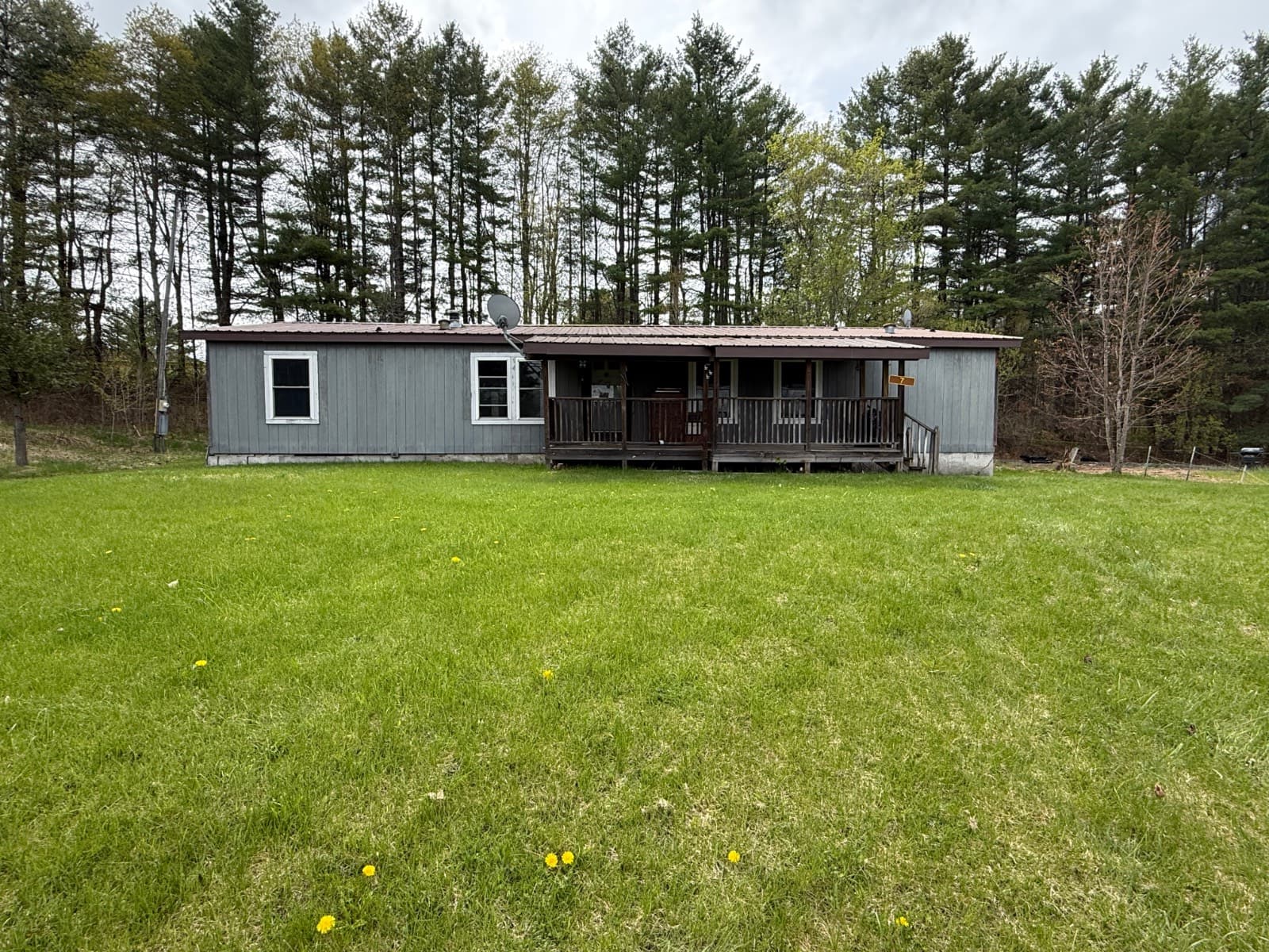 Manufactured home in Jay, NY 12941