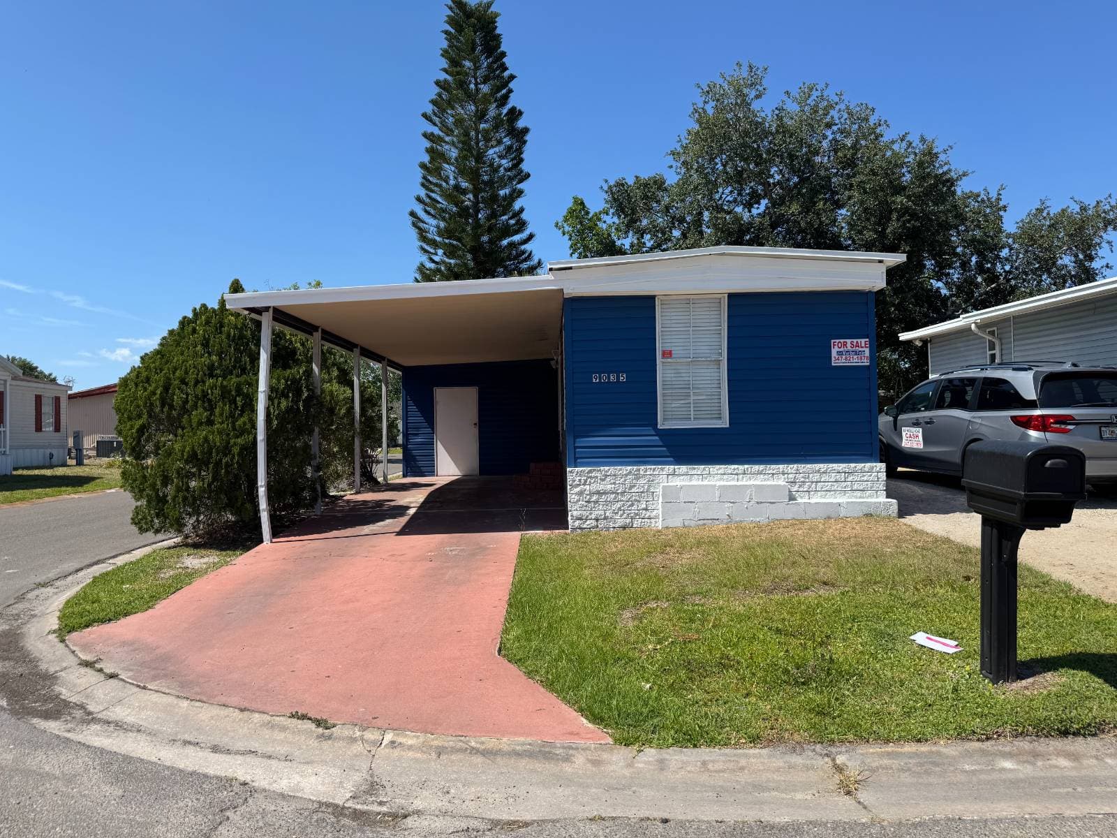 Manufactured home in Tampa, FL 33615