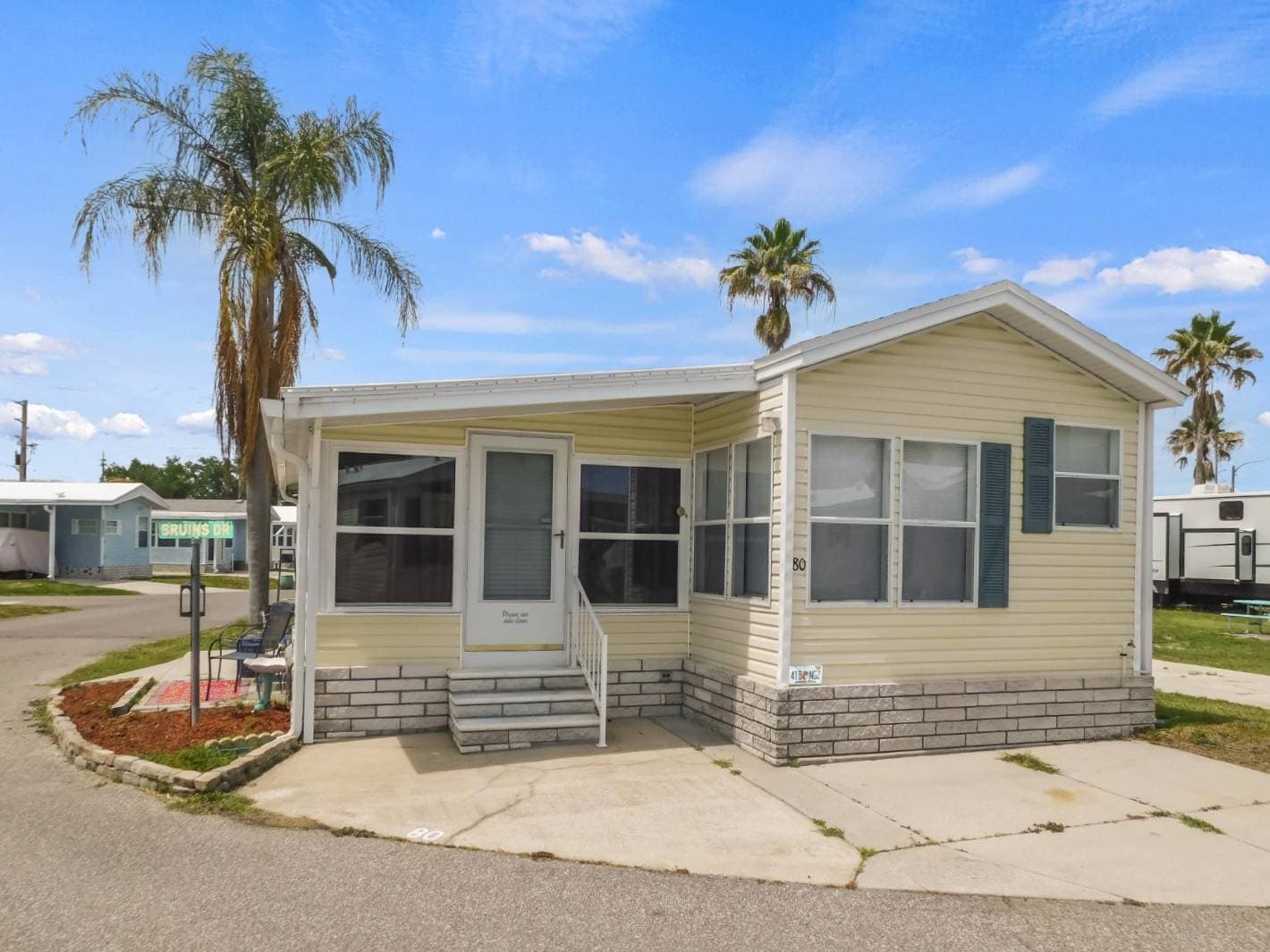 Manufactured home in Zephyrhills, FL 33540