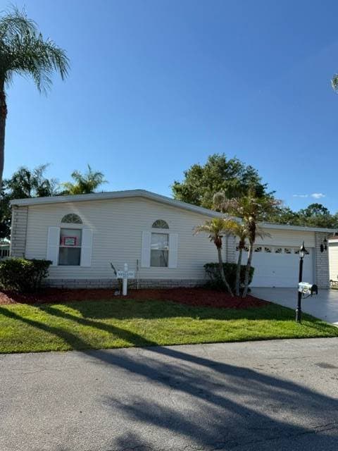Manufactured home in Auburndale, FL 33823
