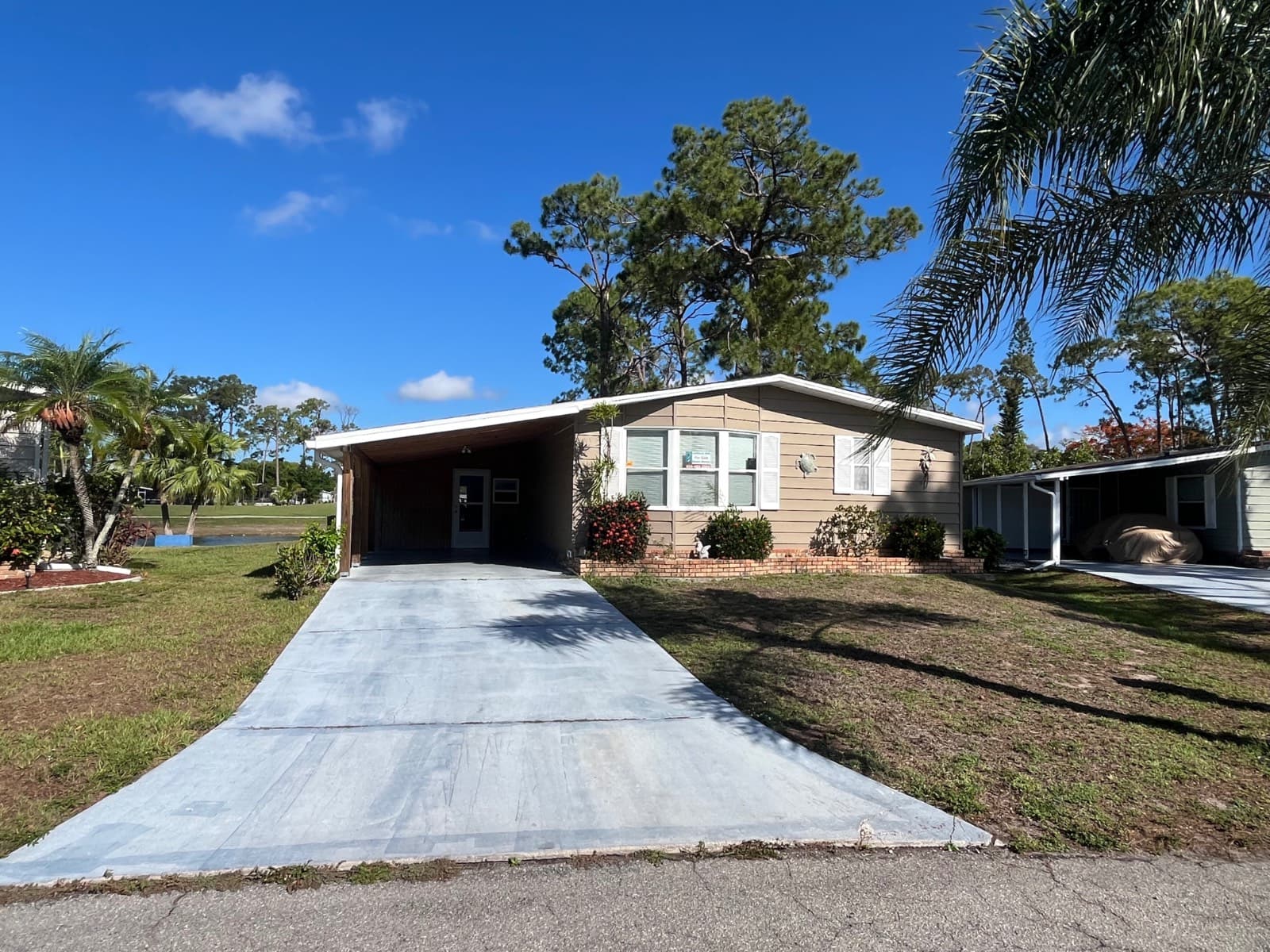 Manufactured home in North Fort Myers, FL 33903