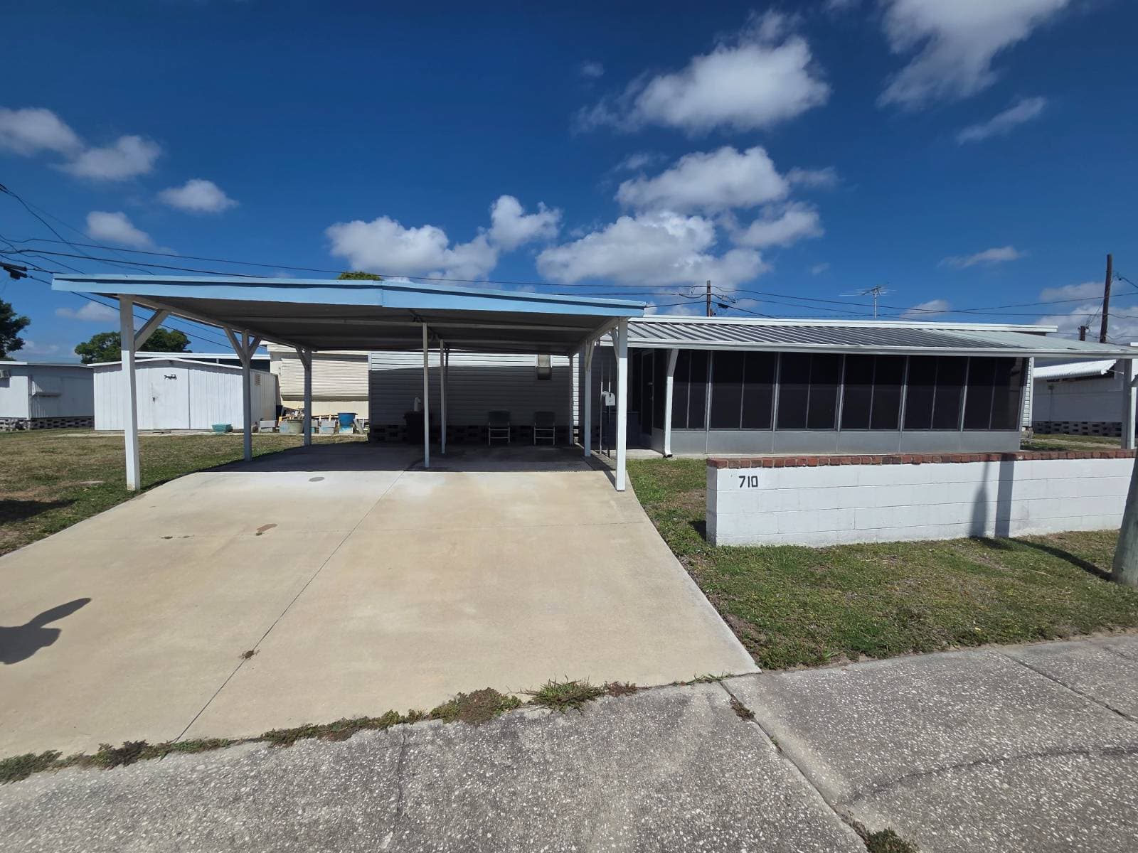 Manufactured home in St Petersburg, FL 33703