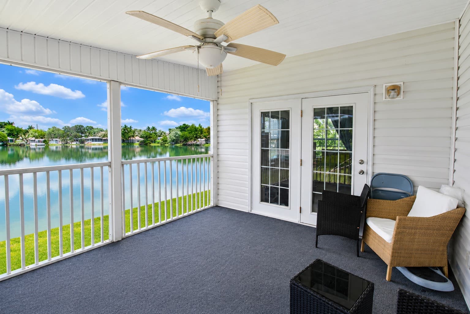 Manufactured home in Fort Lauderdale, FL 33315