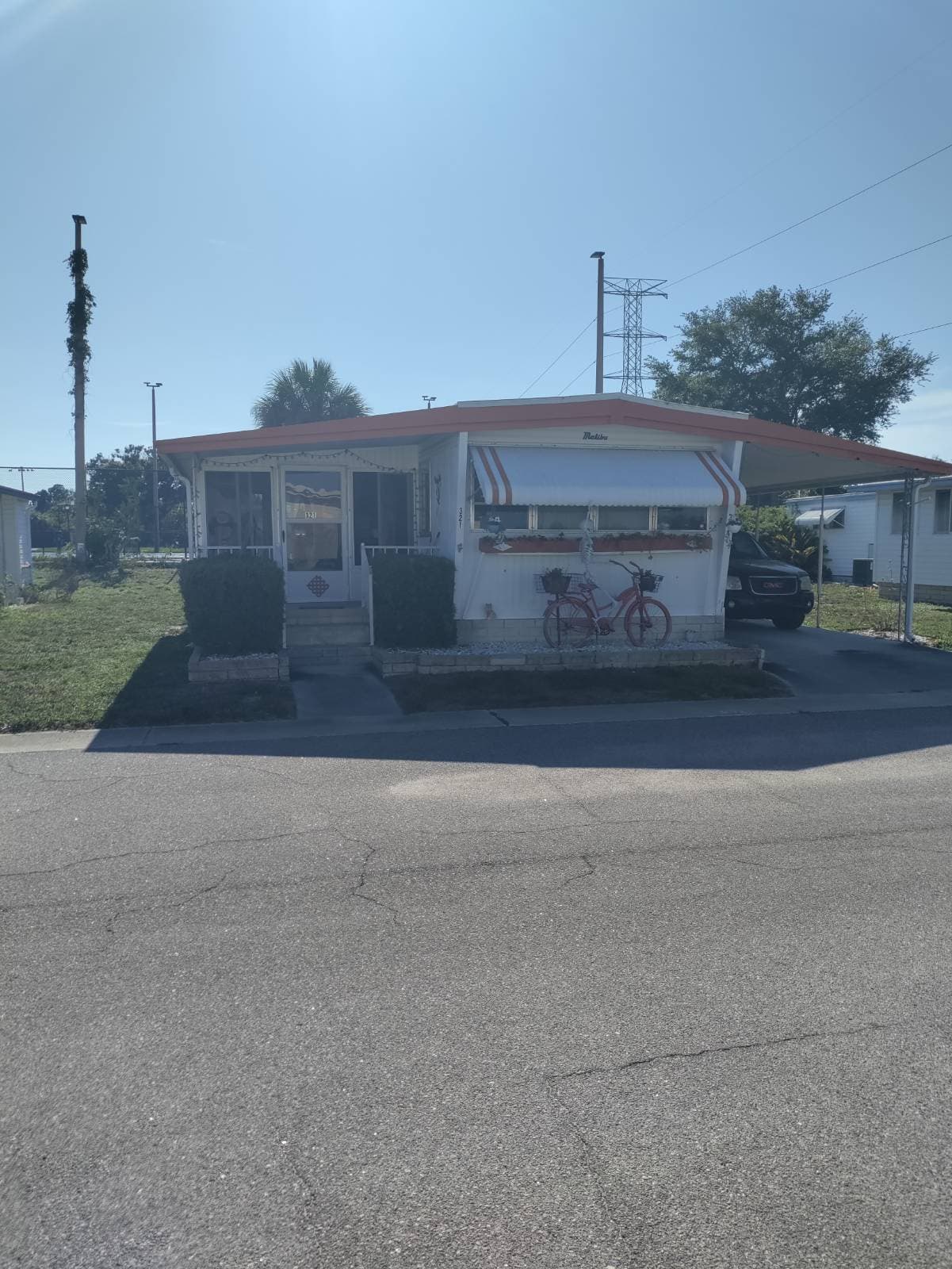 Manufactured home in largo, FL 33771