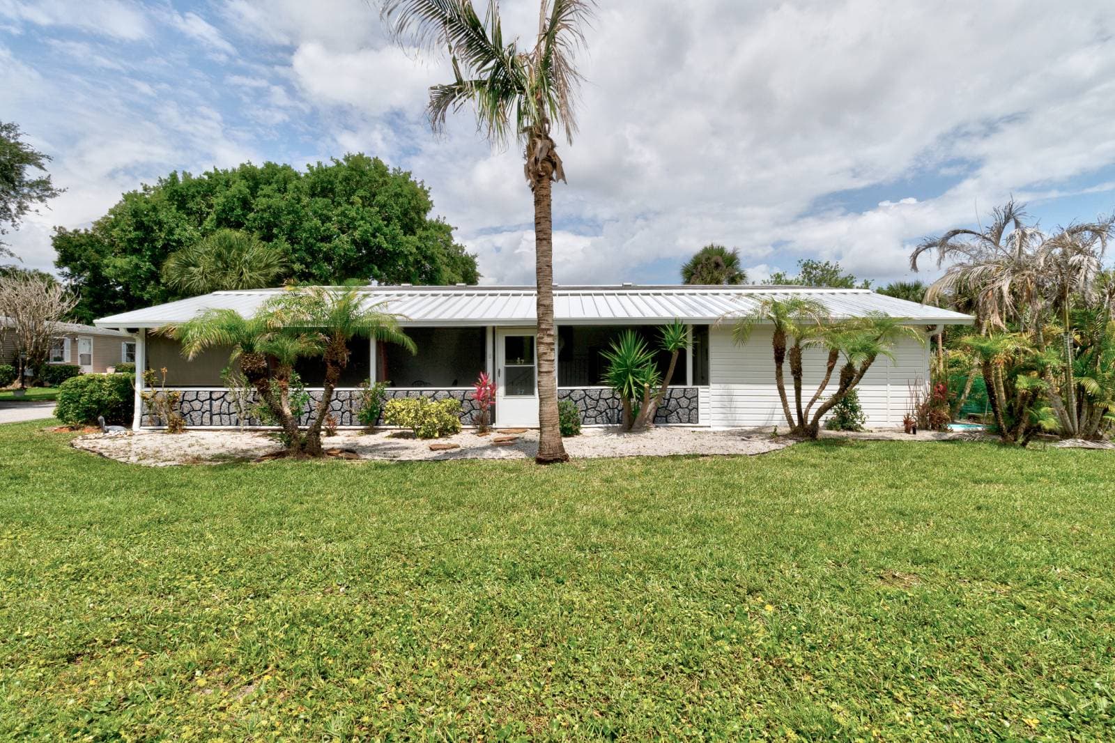 Manufactured home in Sebastian, FL 32958