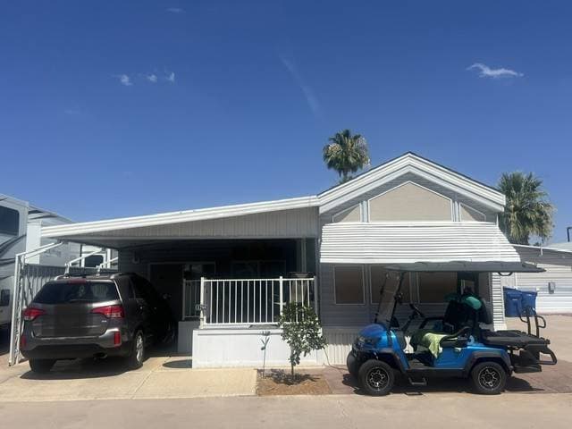 Manufactured home in Mesa, AZ 85205