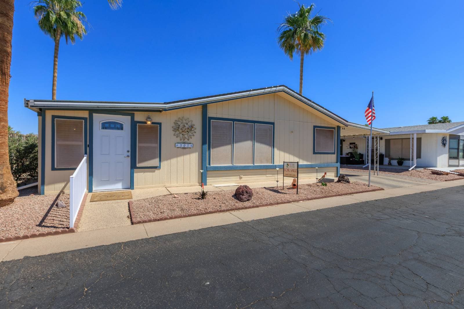 Manufactured home in Mesa, AZ 85215
