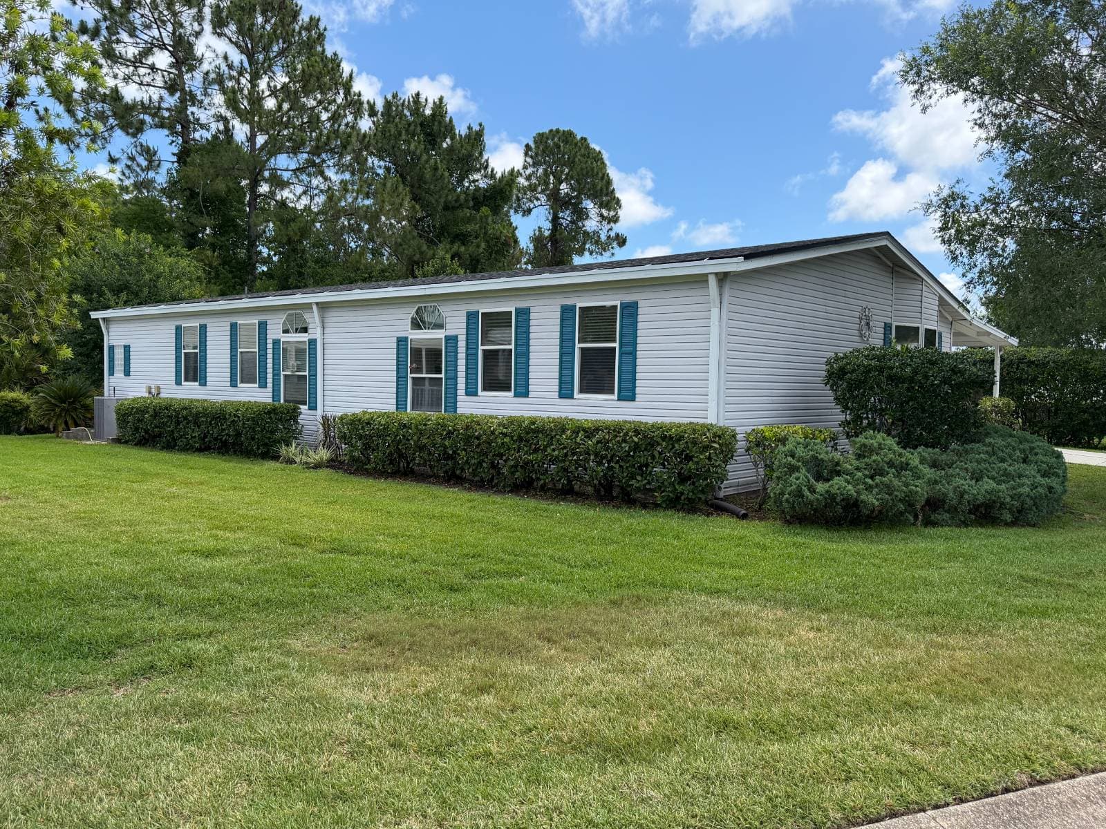 Manufactured home in Ormond Beach, FL 32174