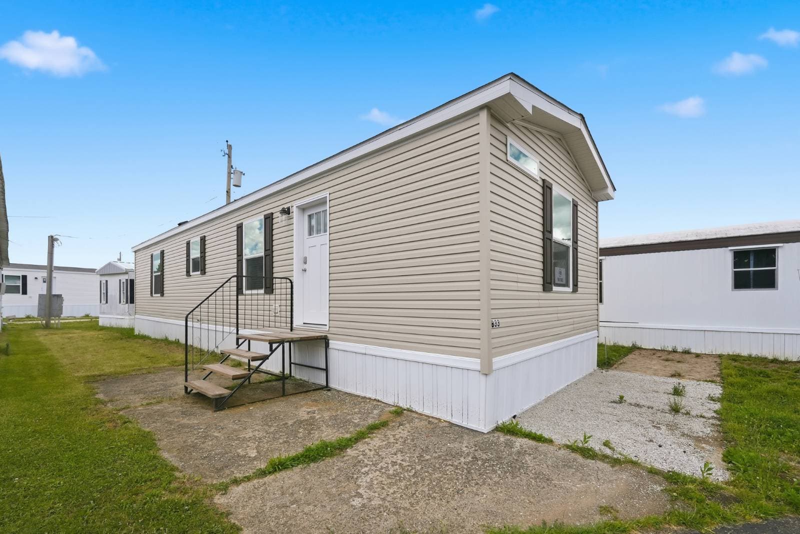 Manufactured home in Mantua, OH 44255