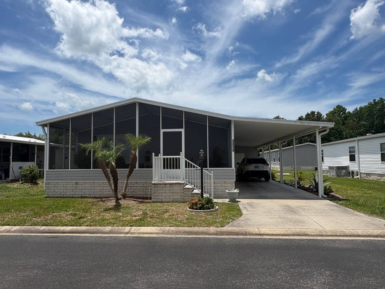 Manufactured home in Spring Hill, FL 34607