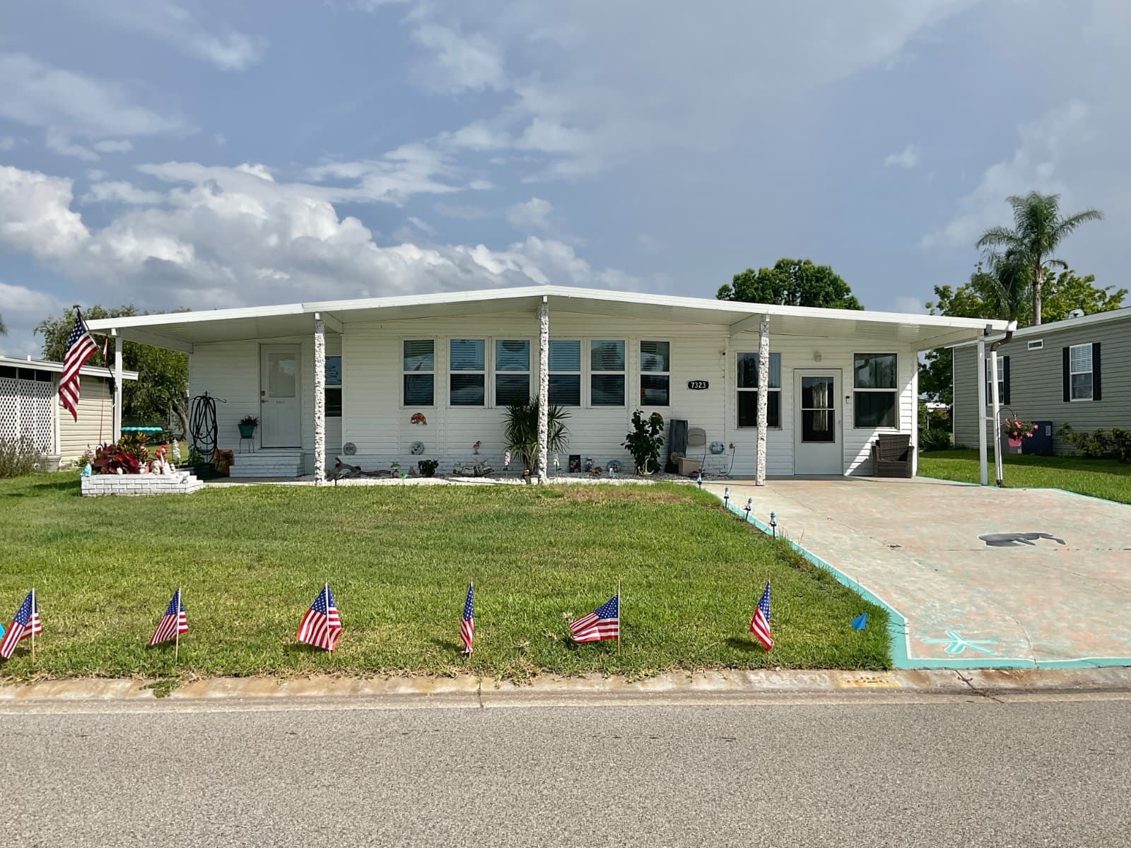 Manufactured home in Ellenton, FL 34222