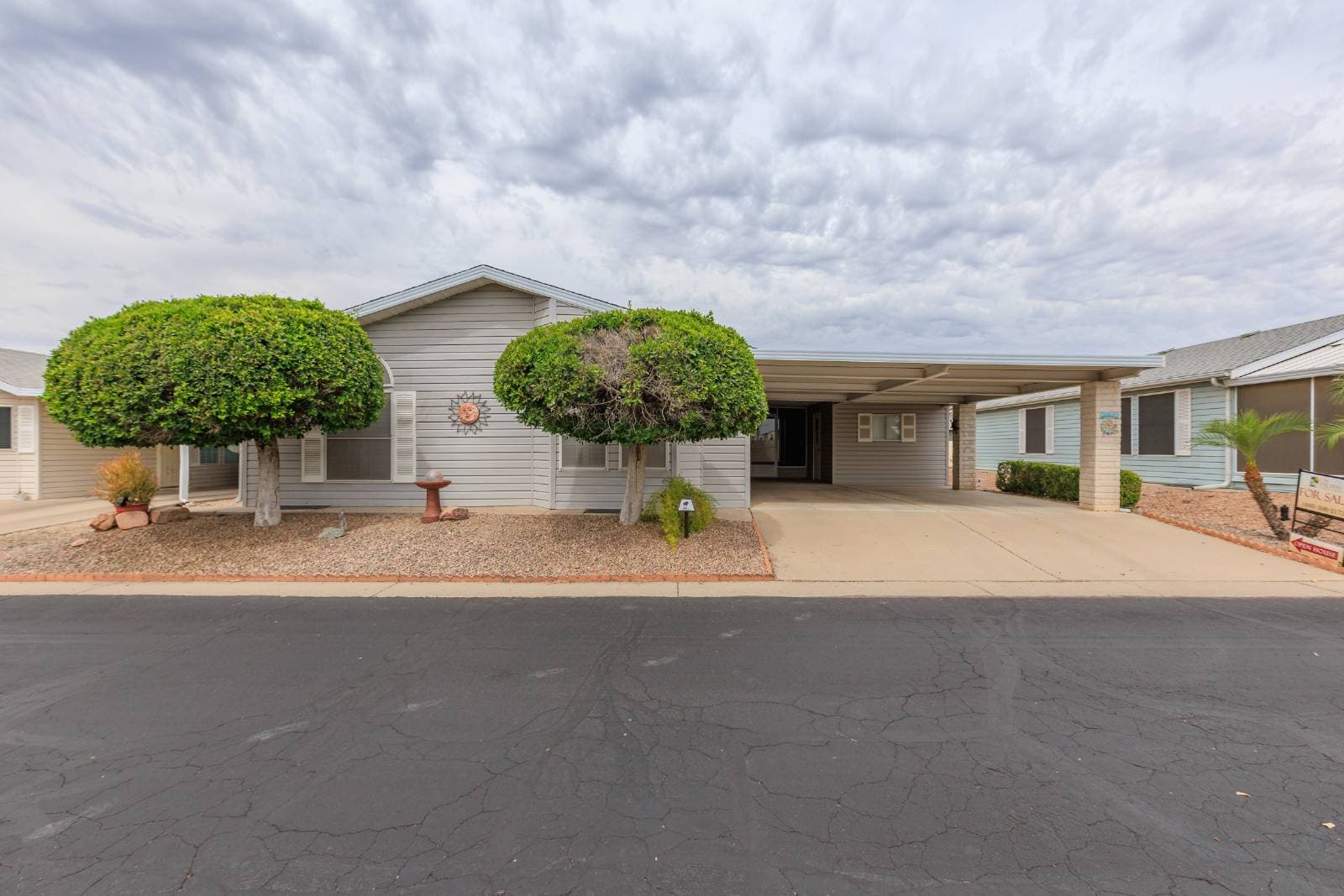 Manufactured home in Mesa, AZ 85205