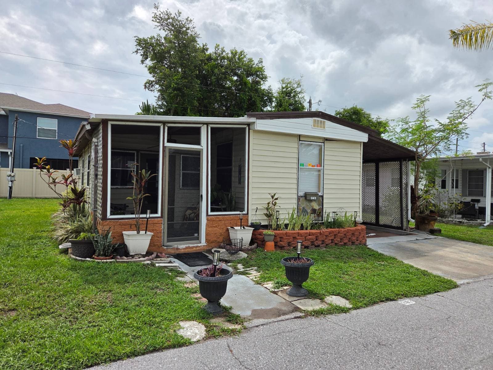 Manufactured home in Clearwater, FL 33765