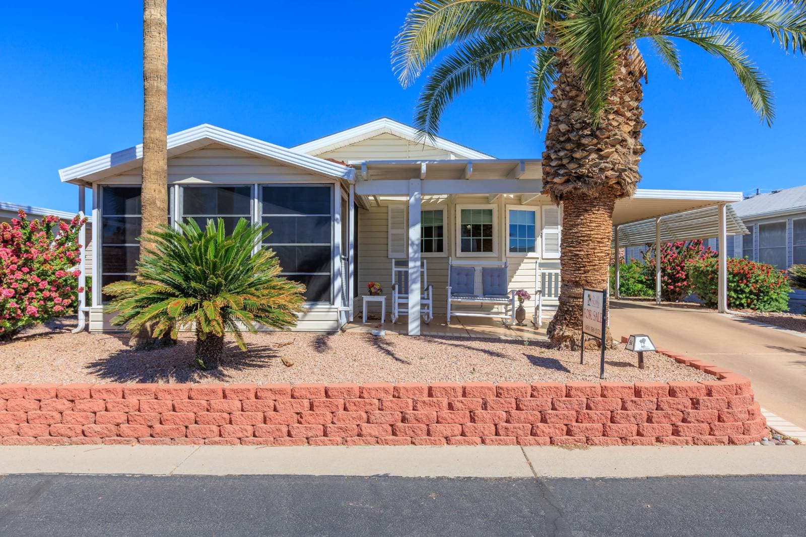 Manufactured home in Mesa, AZ 85205