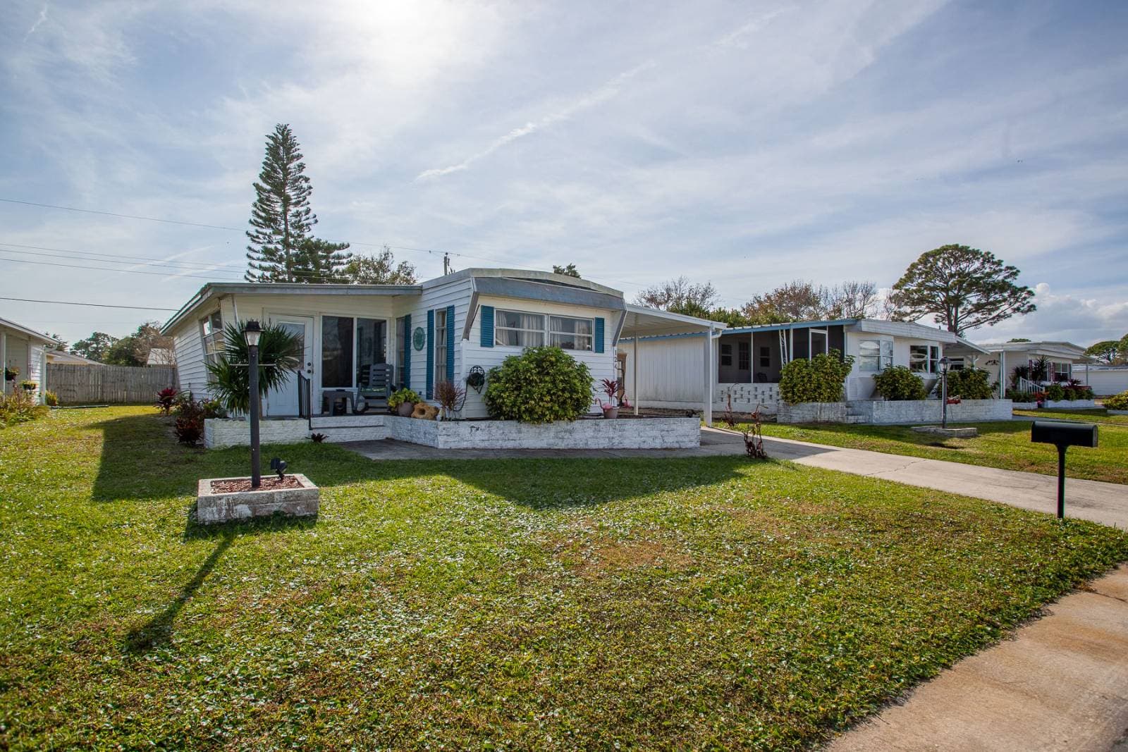 Manufactured home in Port Orange, FL 32127