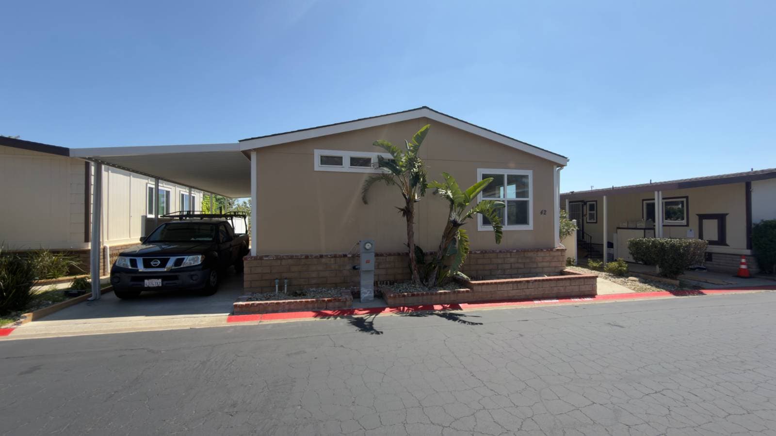 Manufactured home in WEST HILLS, CA 91304