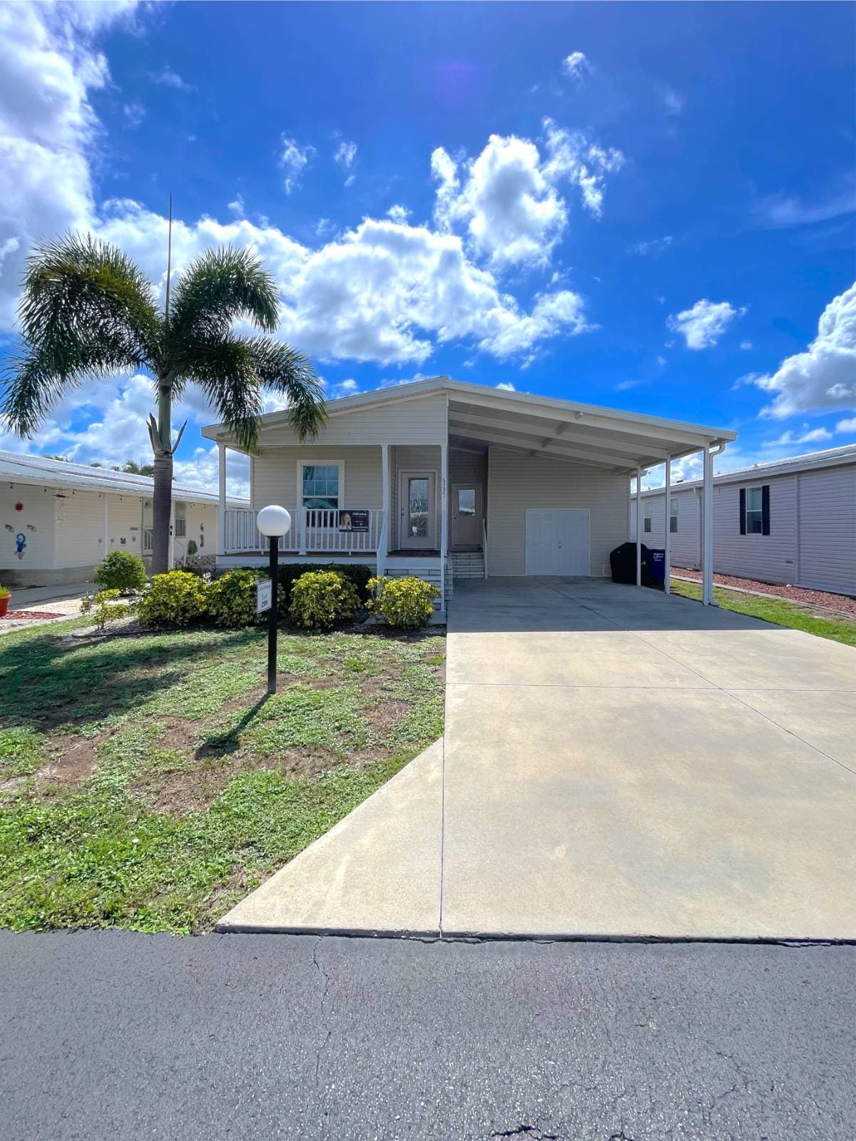 Manufactured home in Fort Myers, FL 33905