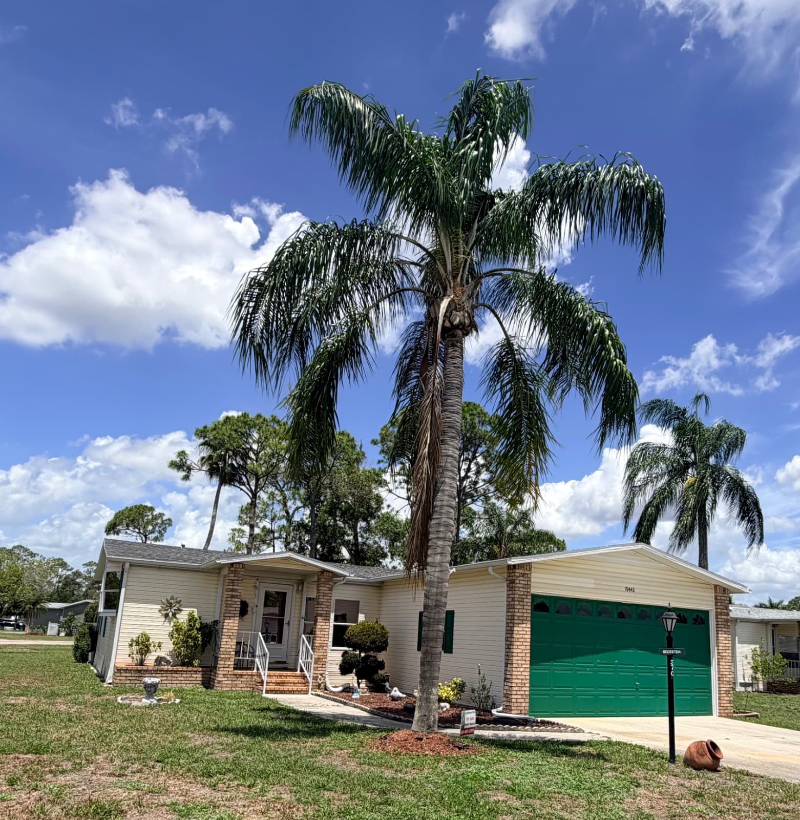 Manufactured home in North Fort Myers, FL 33903