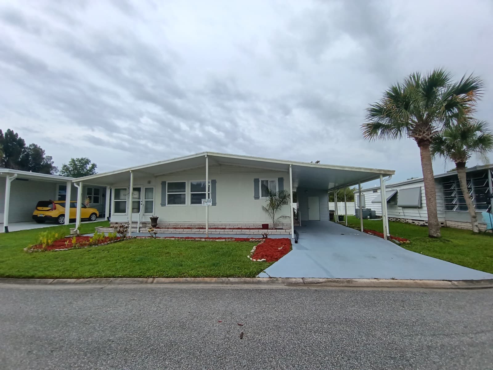 Manufactured home in VERO BEACH, FL 32966